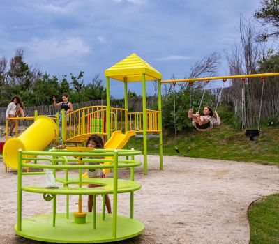 Playroom y Parque Infantil